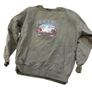 Brandy Melville oversized crewneck Green Niagara Falls